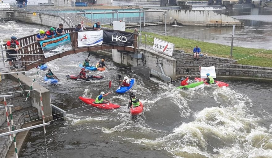 Novinkou letošního roku byl týmový cross