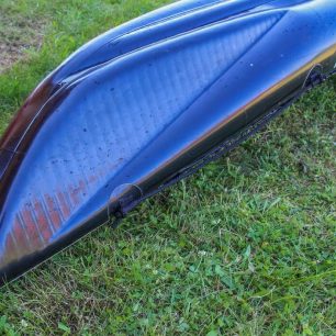 Tvarování přídě pomocí technologie drop-stitch