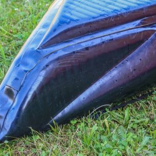 Tvarování zádě pomocí technologie drop-stitch