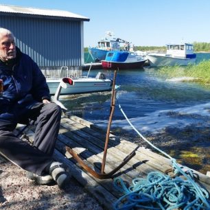 Alandské ostrovy, s písní Jsem stará zrezivělá kotva