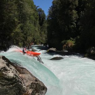 Dva z Němců vyrazili do peřeje první, pak jsem byla na řadě já