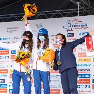 Česká hlídka C1Ž - Tereza Fišerová, Gabriela Satková a Tereza Kneblová / F: Jan Homolka, kanoe.cz