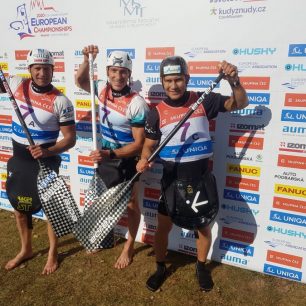 Slovinská vítězná hlídka C1M - Benjamin Savšek, Luka Božič a Jure Lenarčič / F: Jan Homolka, kanoe.cz