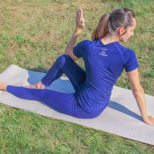 Legíny i triko jsou hodně pohodlné na cvičení