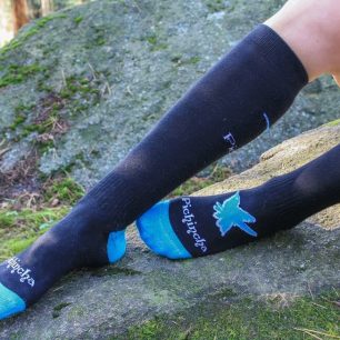 Podkolenky Pichincha jsou tvarované i designované jako pravá a levá