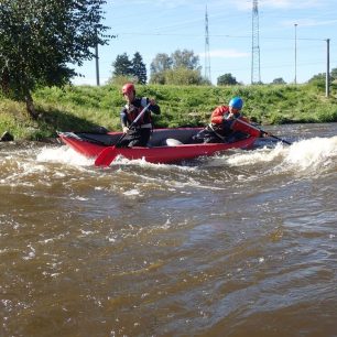 Technnika a taktika jízdy na nafukovací deblovce / F: Vodácké centrum Znojmo