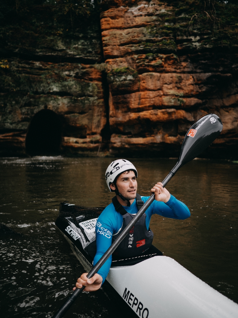 Průrva Ploučnice vznikla během 16. století následkem pokusu o stavbu vodní nádrže sloužící k pohonu železného hamru / F: Bára Gajová