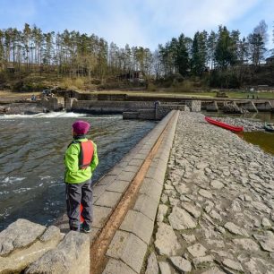 Hlavní atrakcí na úseku jsou bezesporu zbytky novomlýnského jezu / F: Jan Hocek
