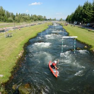 Na okraji Liptovského Mikuláše napájí voda Váhu slalomový kanál / F: Jan Hocek