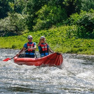 Přehledné peřeje s dlouhými vlnami jsou typické pro Váh mezi Vrútkami a Strečnem / F: Jan Hocek