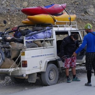 Při cestách po Ladaku se na naše zavazadla prášilo hodiny v kuse / F: Martin Bouzek